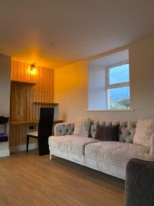 Farmhouse living room2