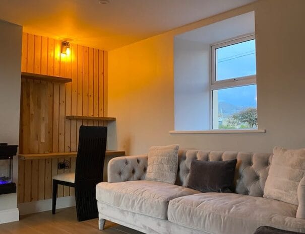 Farmhouse living room2