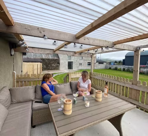 Farmhouse Viewing Area3