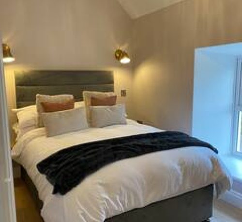 Farmhouse room4